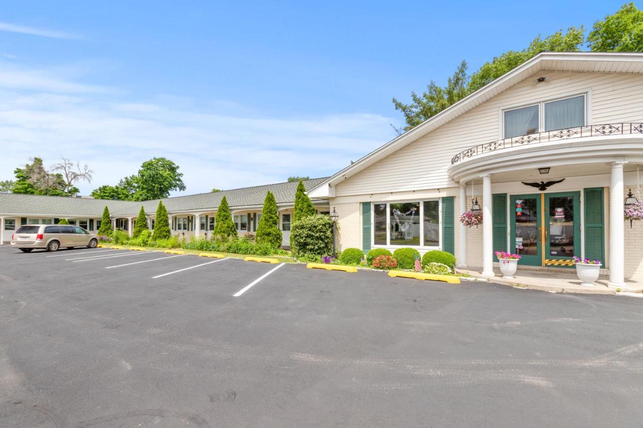 Glass House Inn Erie Near I-90 & I-79 Экстерьер фото