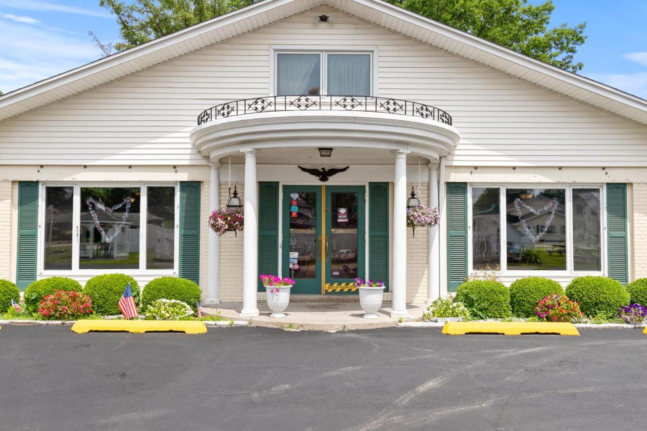 Glass House Inn Erie Near I-90 & I-79 Экстерьер фото