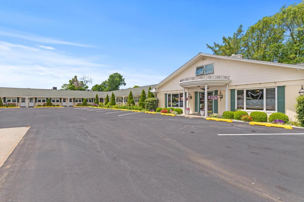 Glass House Inn Erie Near I-90 & I-79 Экстерьер фото