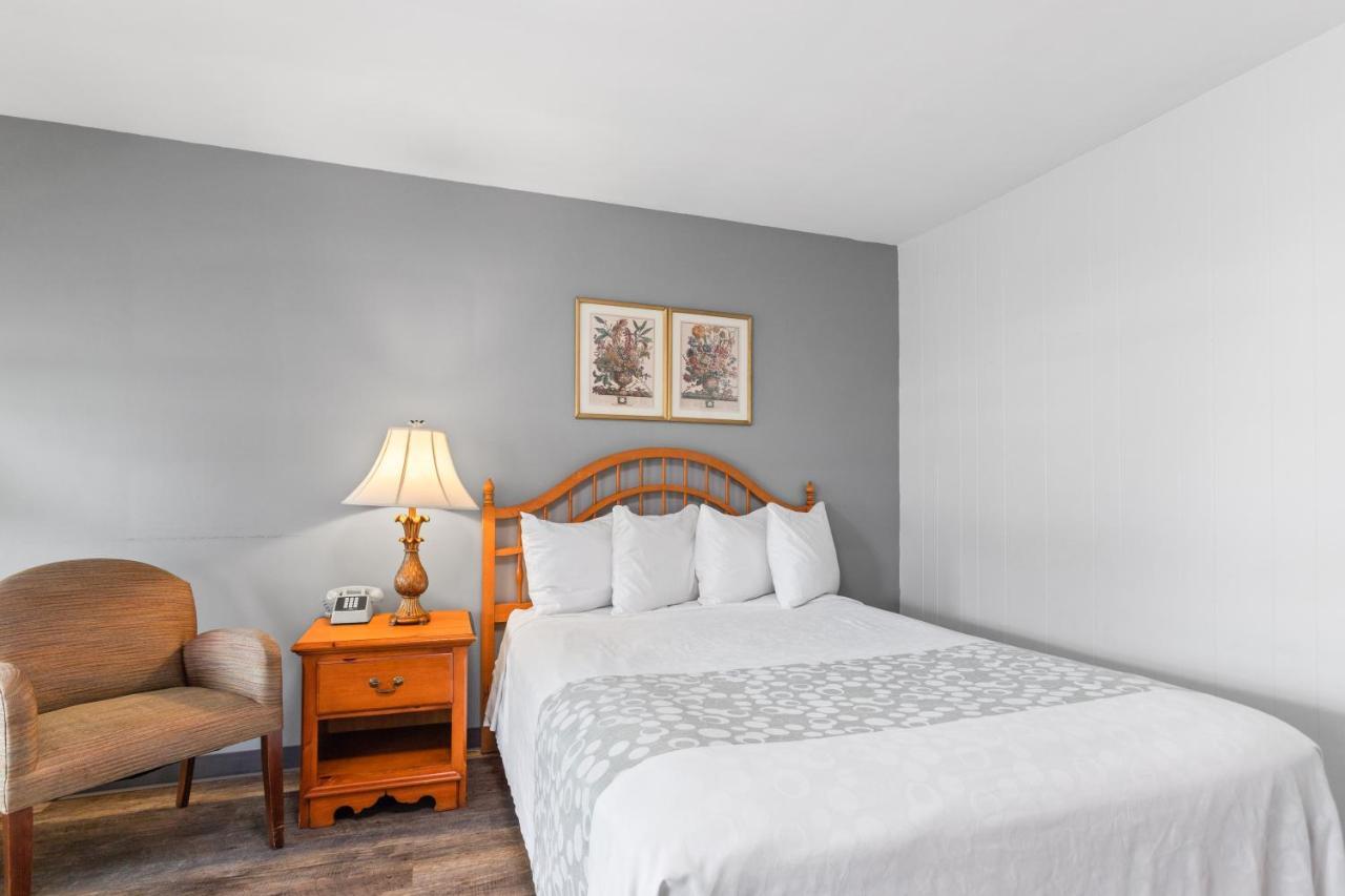 Glass House Inn Erie Near I-90 & I-79 Экстерьер фото