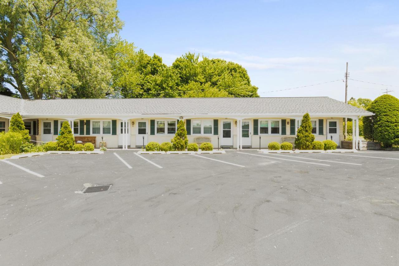 Glass House Inn Erie Near I-90 & I-79 Экстерьер фото