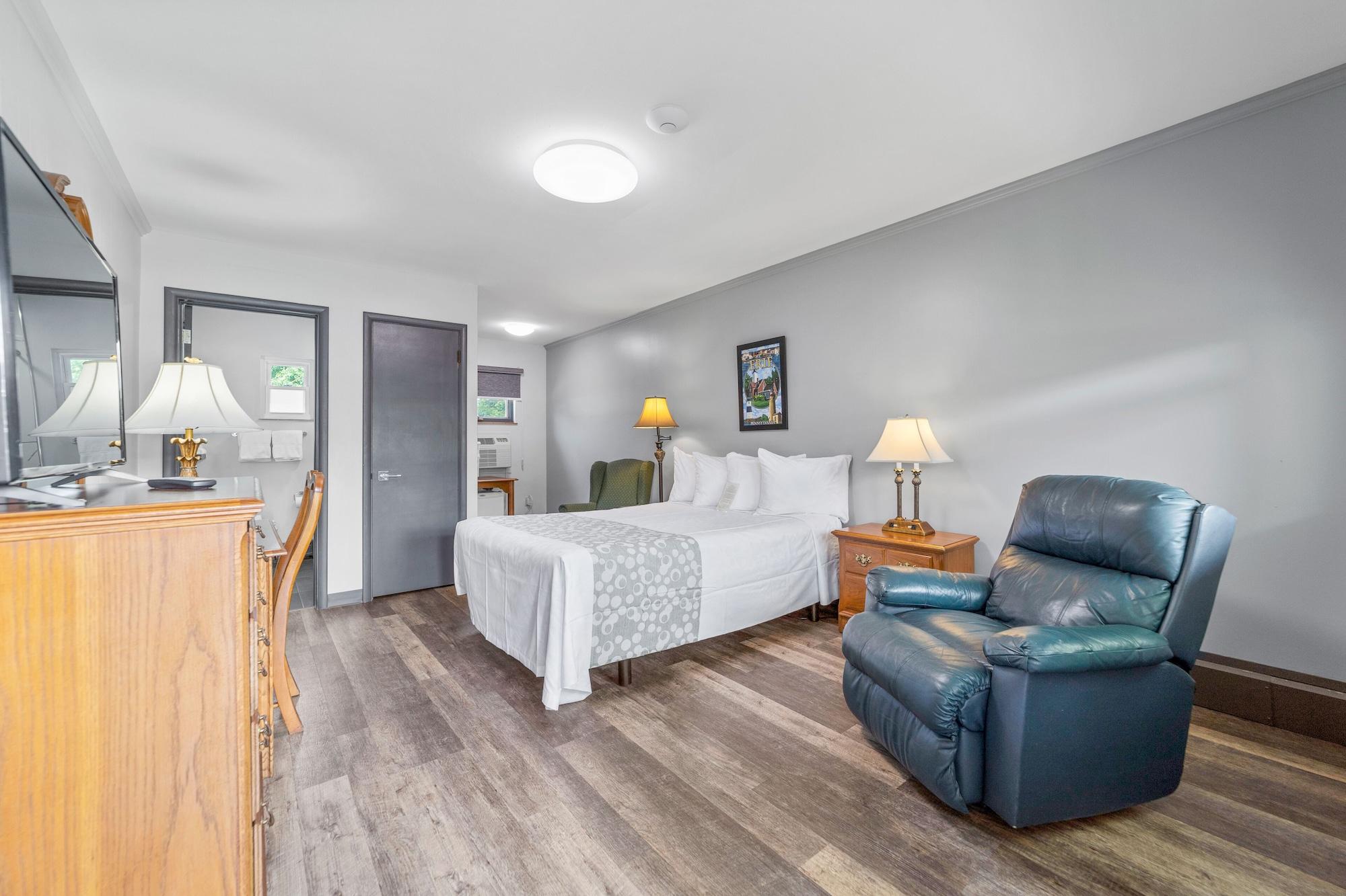 Glass House Inn Erie Near I-90 & I-79 Экстерьер фото