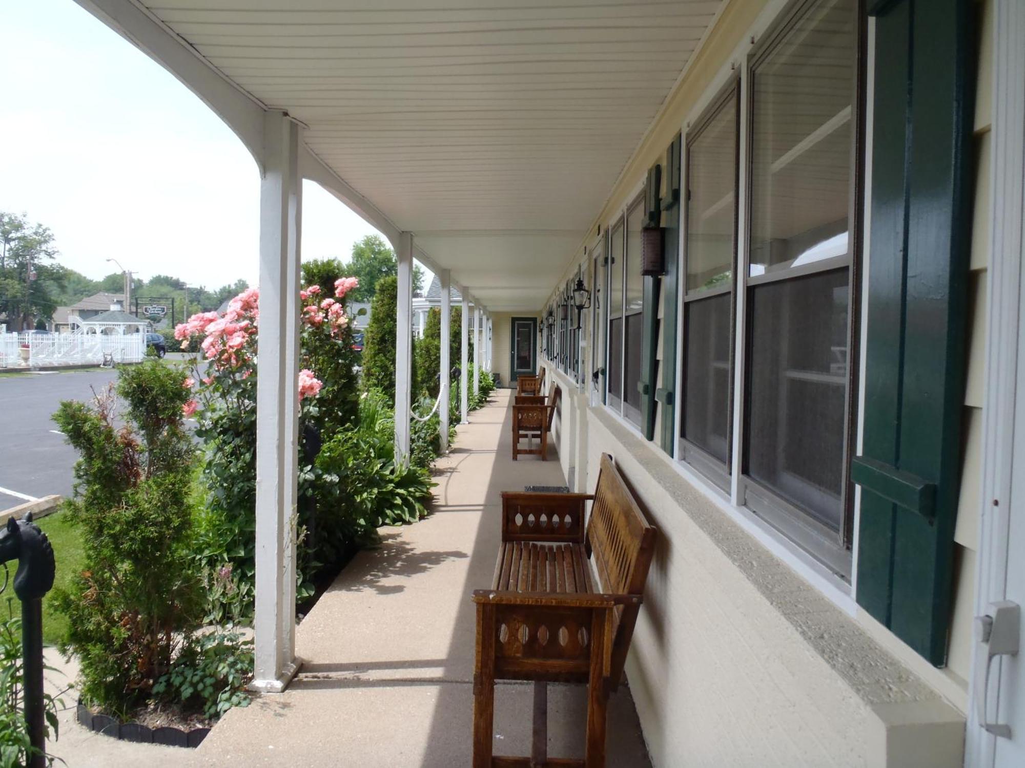 Glass House Inn Erie Near I-90 & I-79 Экстерьер фото