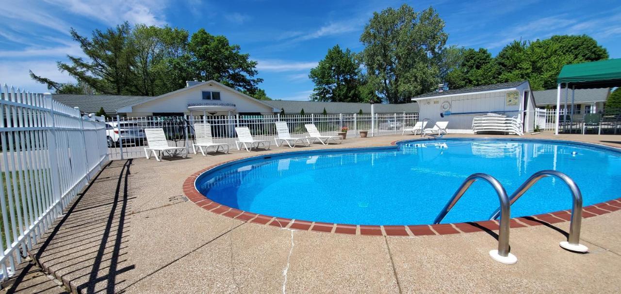 Glass House Inn Erie Near I-90 & I-79 Экстерьер фото